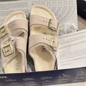Birkenstock Women's Cream Shearling Arizona Sandals Fur